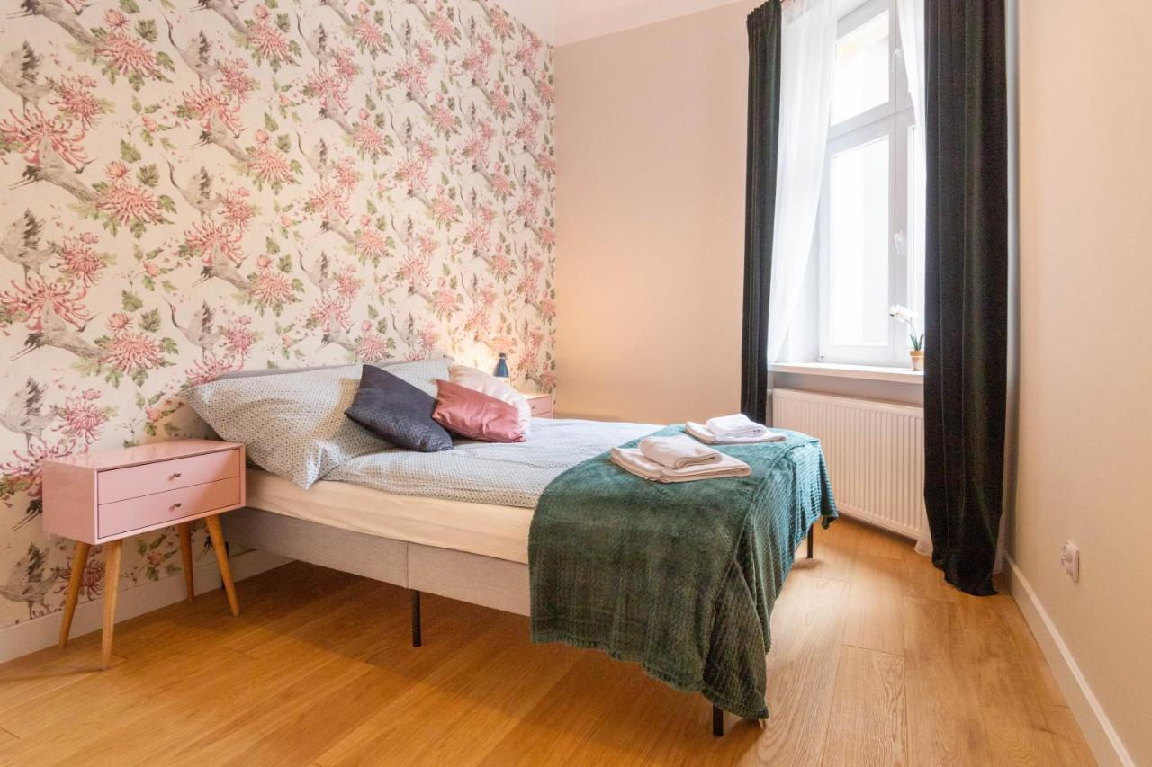 Glamorous And Brand New 2 Bedroom Kraków Eksteriør billede
